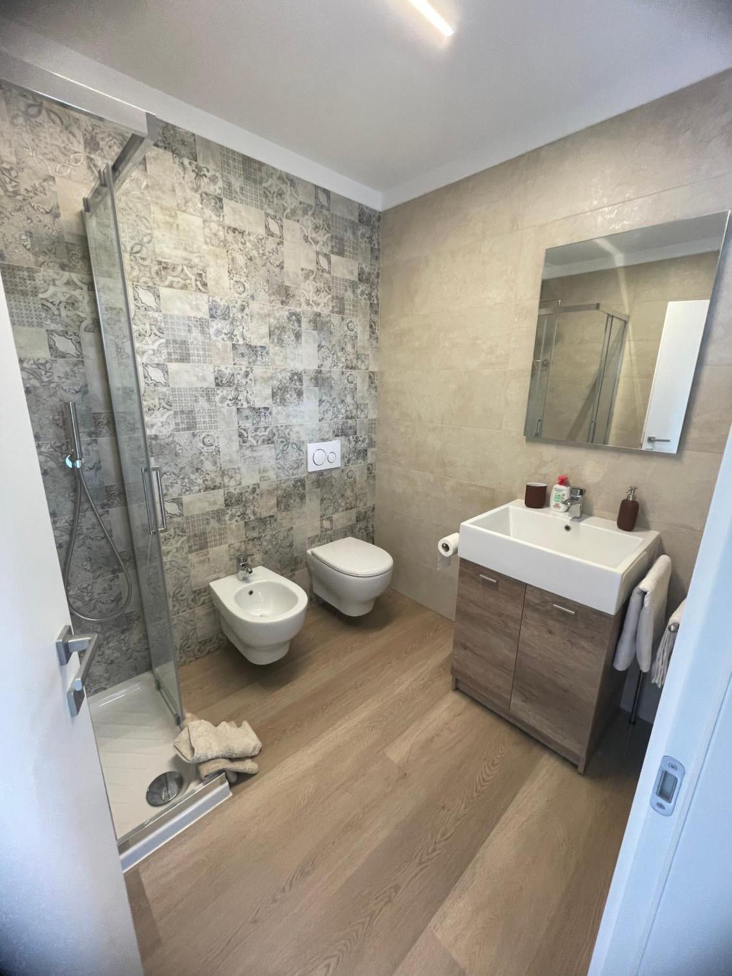 Lotus Garda Bed & Breakfast Riva del Garda Luaran gambar