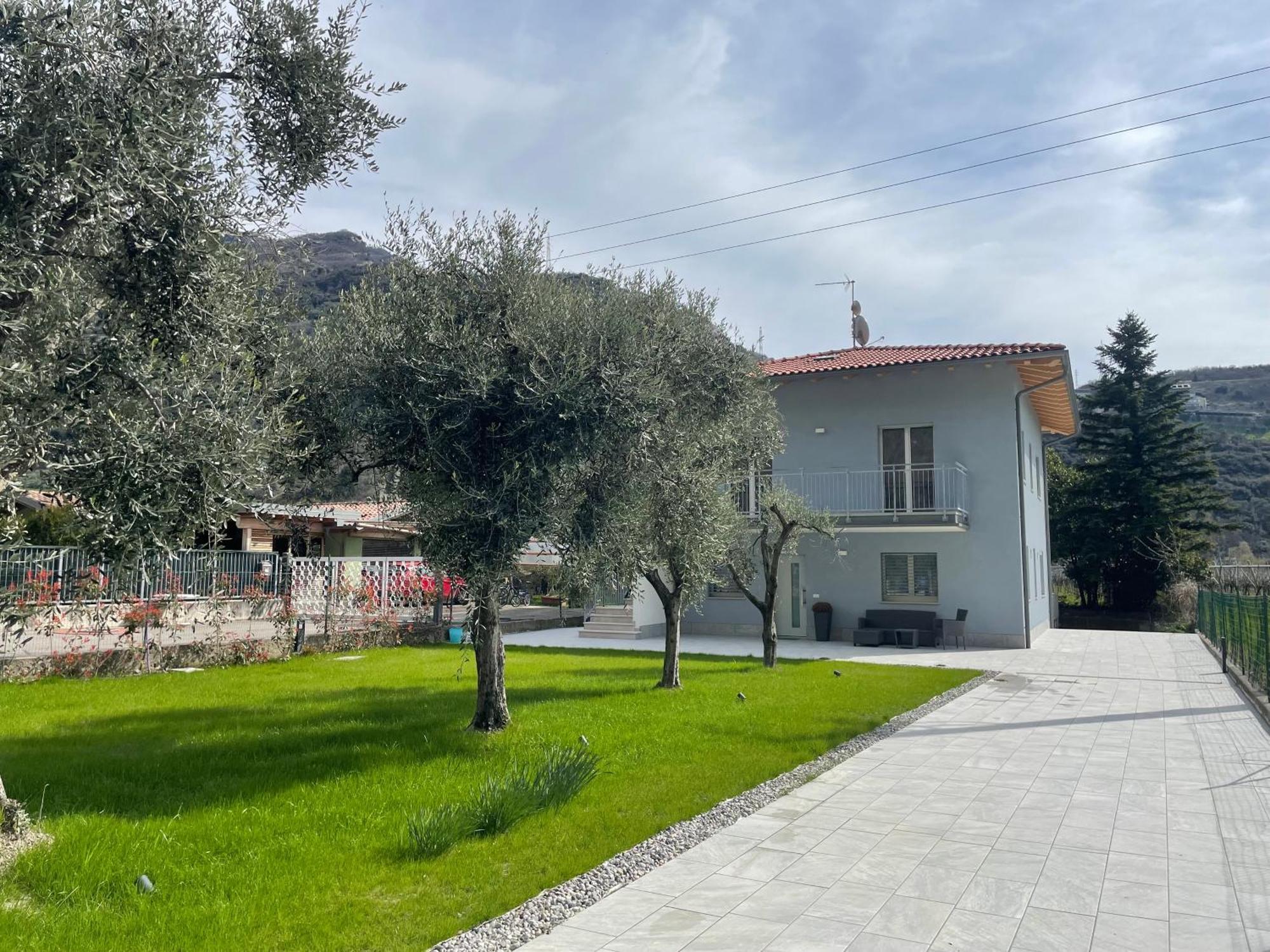 Lotus Garda Bed & Breakfast Riva del Garda Luaran gambar